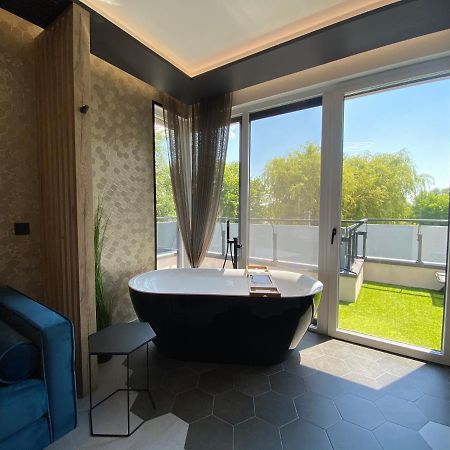 Relax Sauna Apartman Privat Finn Szaunaval Keszthely Ngoại thất bức ảnh