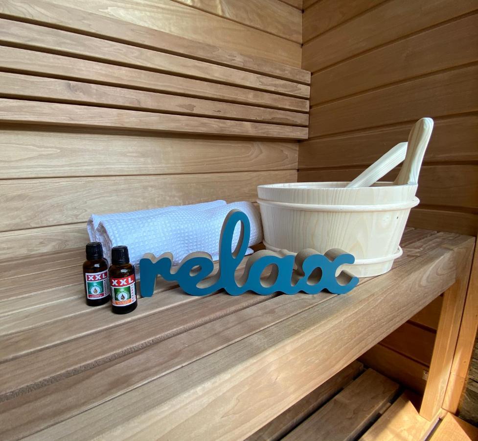 Relax Sauna Apartman Privat Finn Szaunaval Keszthely Ngoại thất bức ảnh
